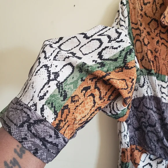 Nine West Snake Print Knot-Front Button-Up Shirt Dress - Picture 6 of 12